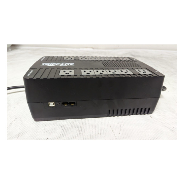 NO BREAK TRIPP-LITE AVR750U 12 CONTACTOS C/R. GARANTIA LIMITADA POR 1 AñO.